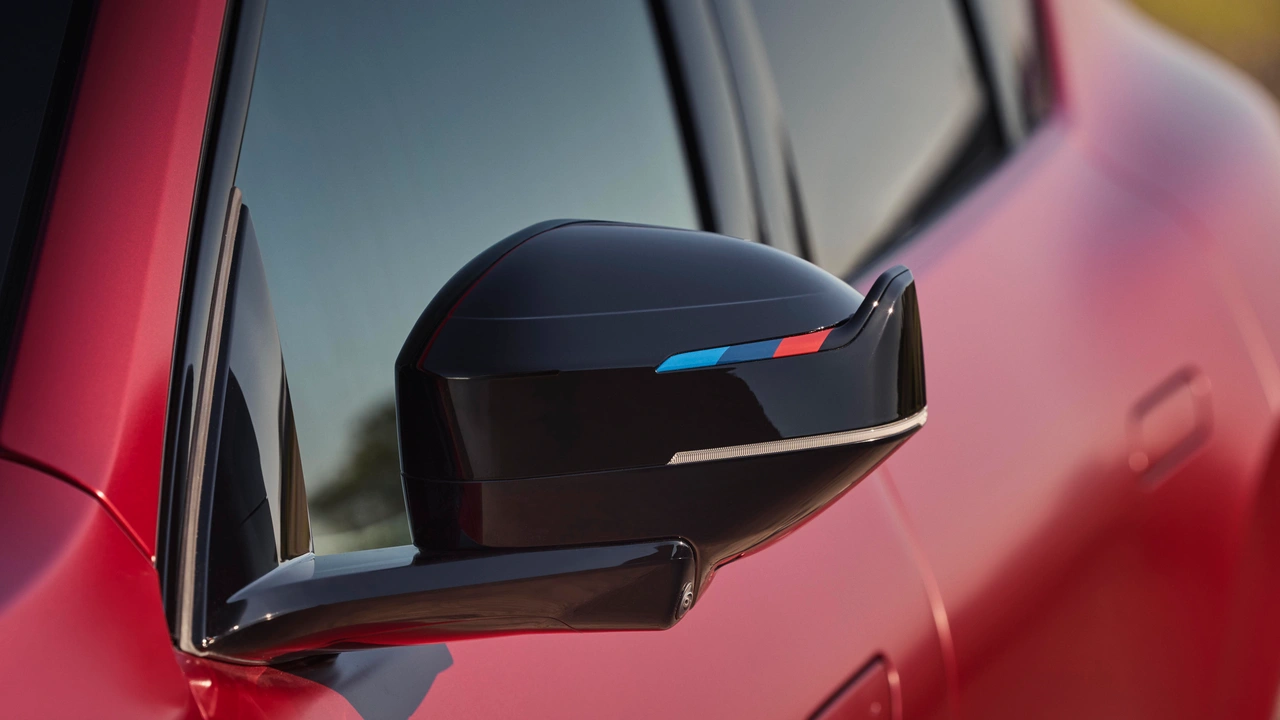 BMW iX4 (fot. BMW)