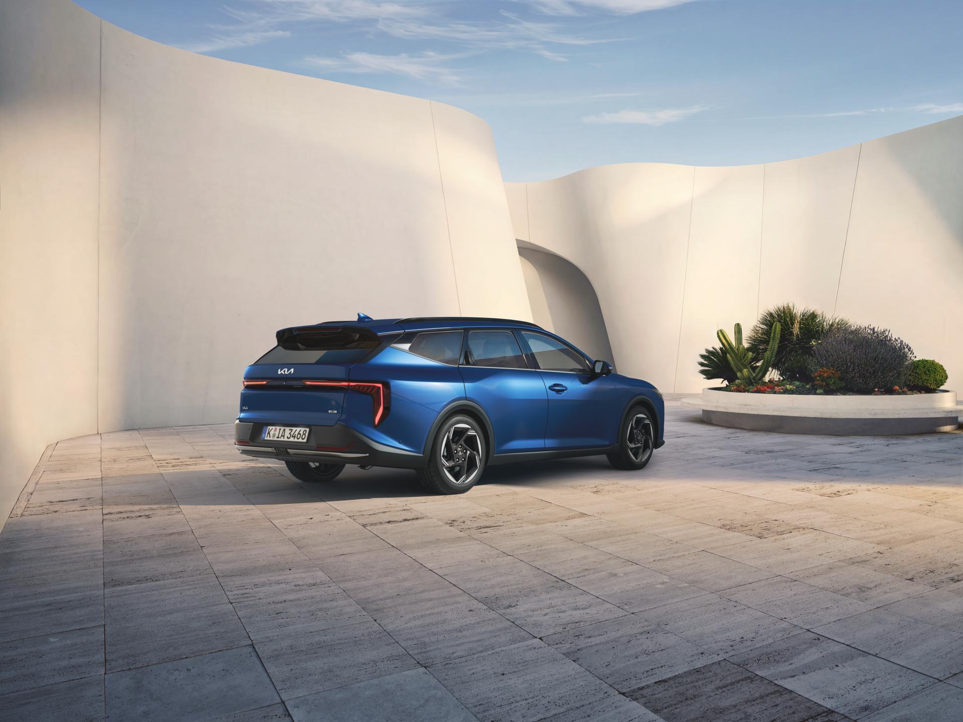 Kia K4 HEV (fot. KIA)