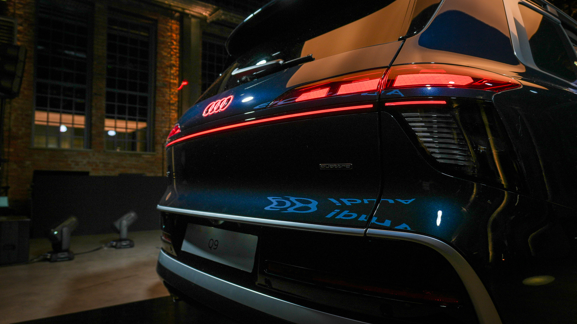 Audi Q9 tył