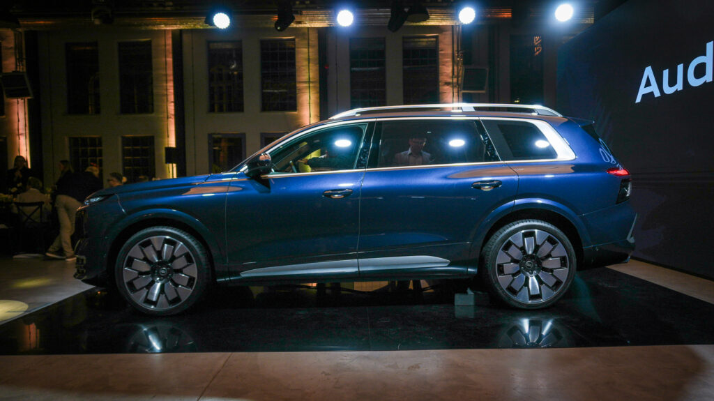 Audi Q9 (2026) bok