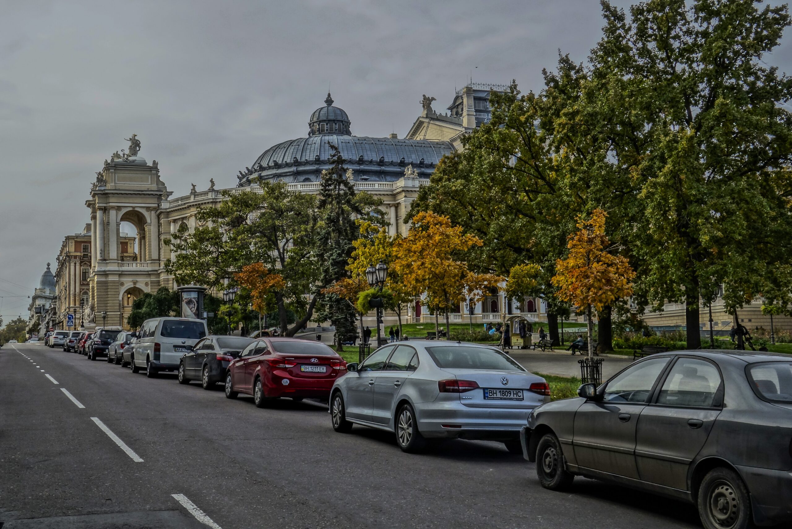 Samochody z Ukrainy będą przechodzić przegląd w Polsce (fot. олег реутов / Pixabay)